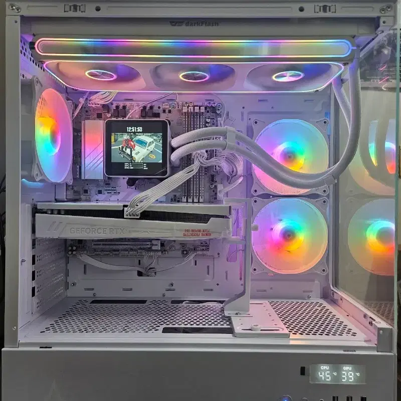 (신품)라이젠7800X3D 램16G 이엠텍5060Ti 화이트수냉본체!~