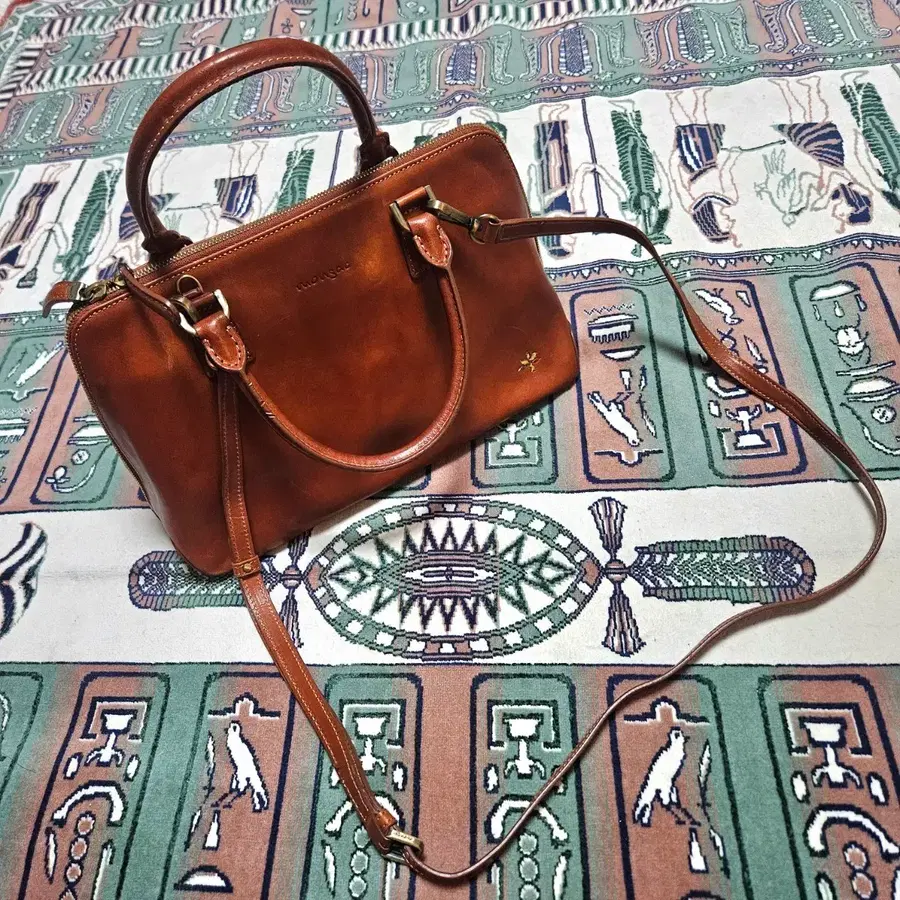 몽삭(Monsac) 베지터블 브라운 레더 크로스 토트백
