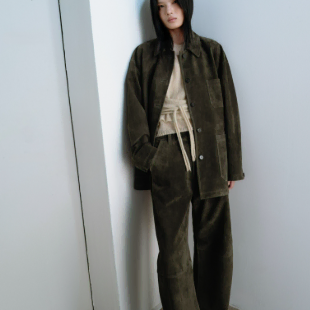 모노하 더스티 스웨이드 팬츠 카키베이지 monoha Dusty Suede Curve Pants Khaki Beige