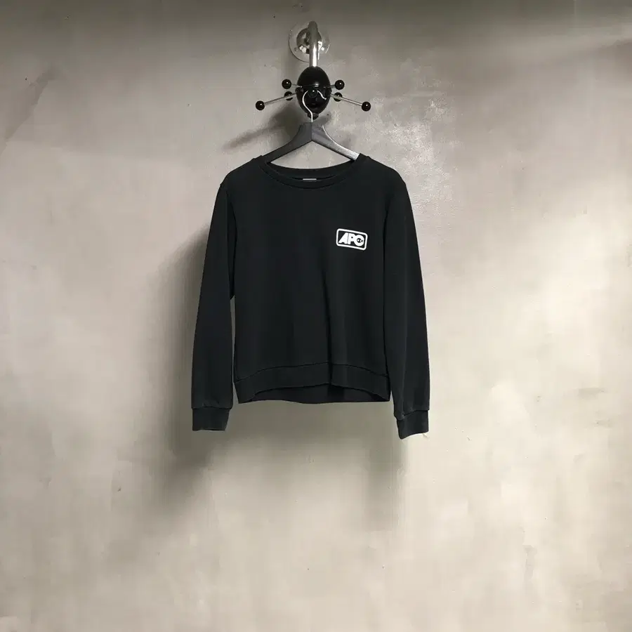 APC 아페쎄 맨투맨 블랙 S(W)