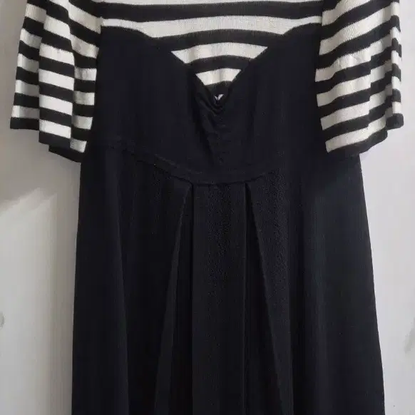 MARC JACOBS 마크제이콥스 단가라 니트 원피스