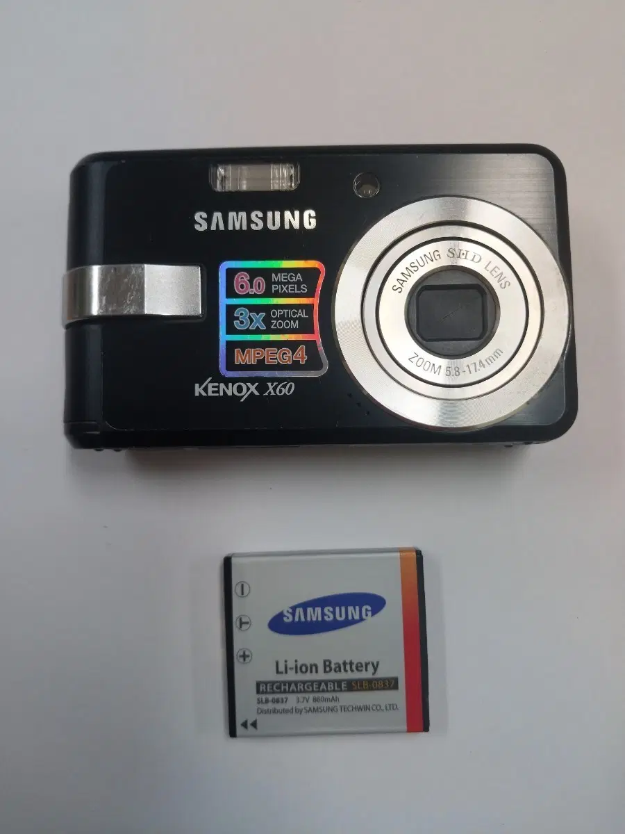 Samsung Kenox X60 vintage digital camera