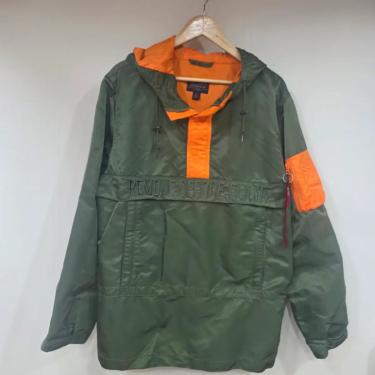 알파 인더스트리(Alpha Industries) 시파러 아노락 자켓(Seafarer Anorak Jacket)