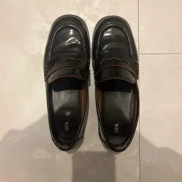 ZARA 블랙 페니 로퍼 37