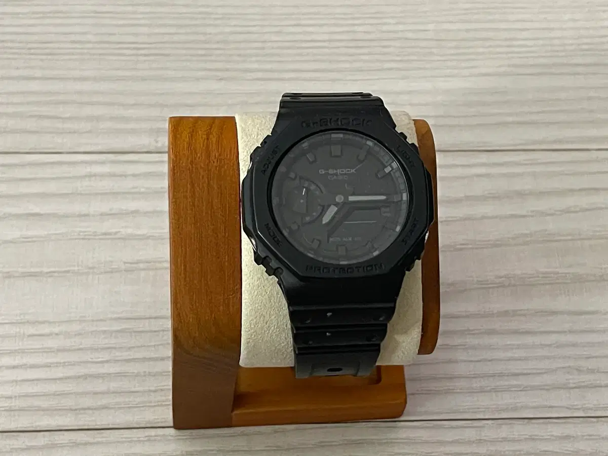 [G-SHOCK] 지샥 카본 차세대 스탠다드 우레탄밴드 시계