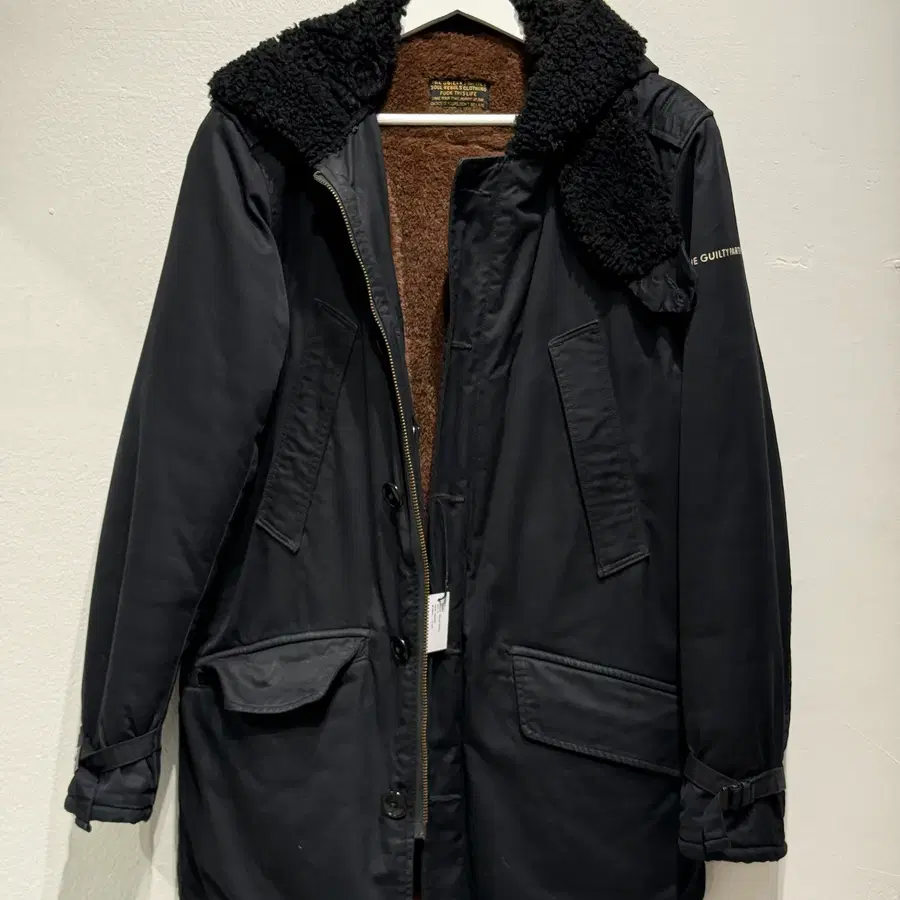 와코마리아 WACKO MARIA SHEEPSKIN-LINED HOODED MILITARY COAT (M)