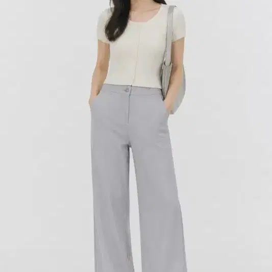 여30/(한섬)타임 22FW 라이트 그레이 7부 팬츠