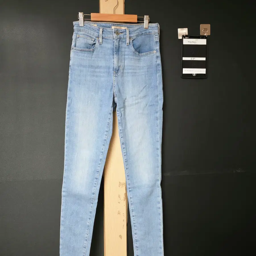 진짜만원 리바이스721 정품 하이라이즈데님팬츠 28인치