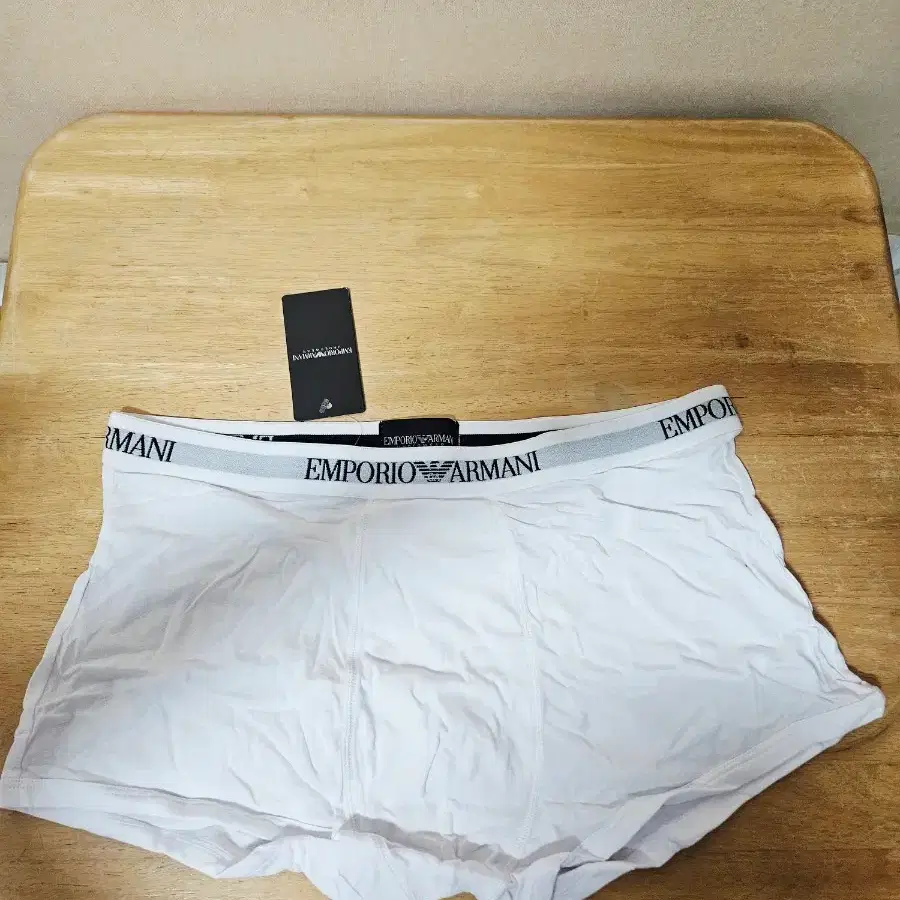 (새상품) 엠포리오 아르마니 화이트 면 사각팬티 3개 1세트 XL팝니다