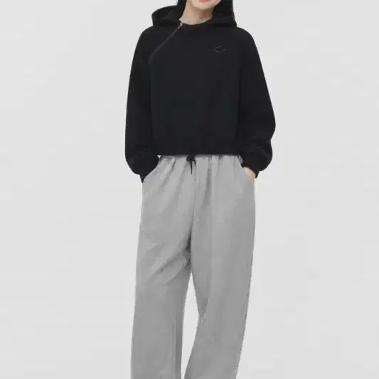 여S/미스치프 블랙 크롭 후드티