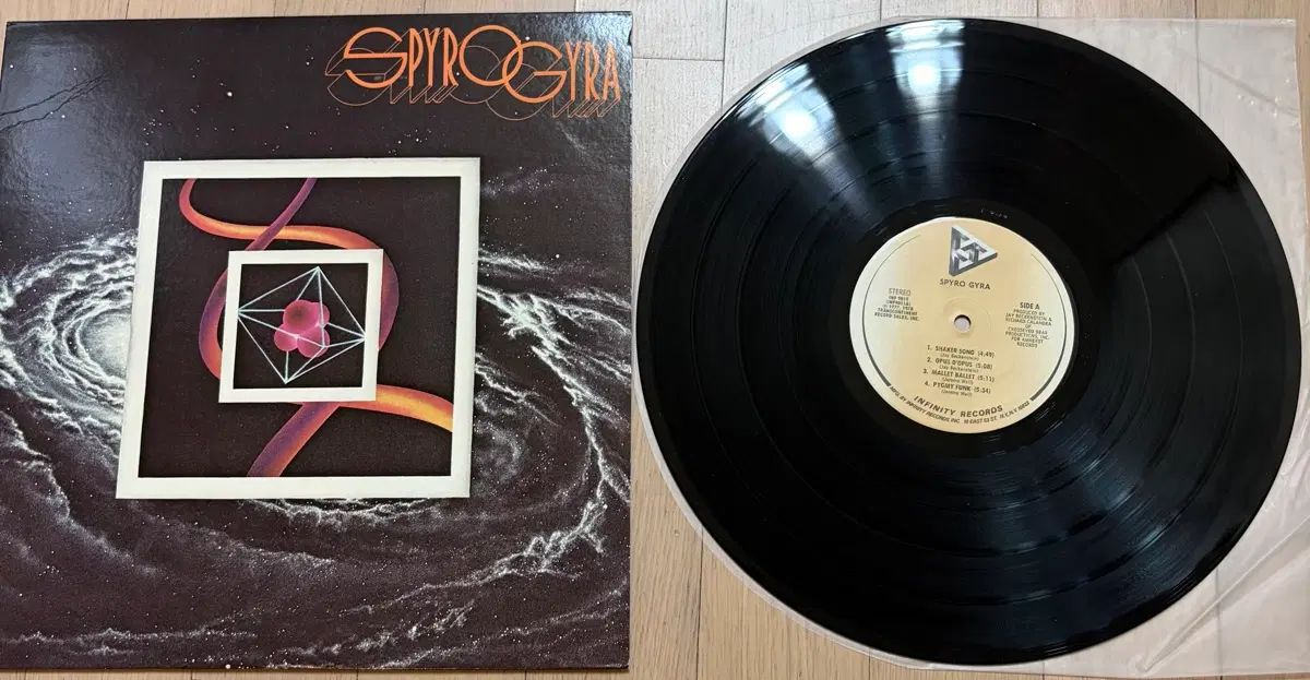 Spyro Gyra - Spyro Gyra (스파이로 자이라 1집) US 오리지널 LP (M급)