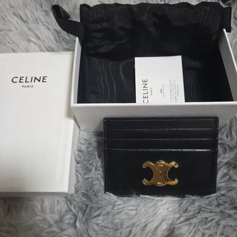 (새상품급) 셀린느 트리옹프 카프스킨 카드지갑