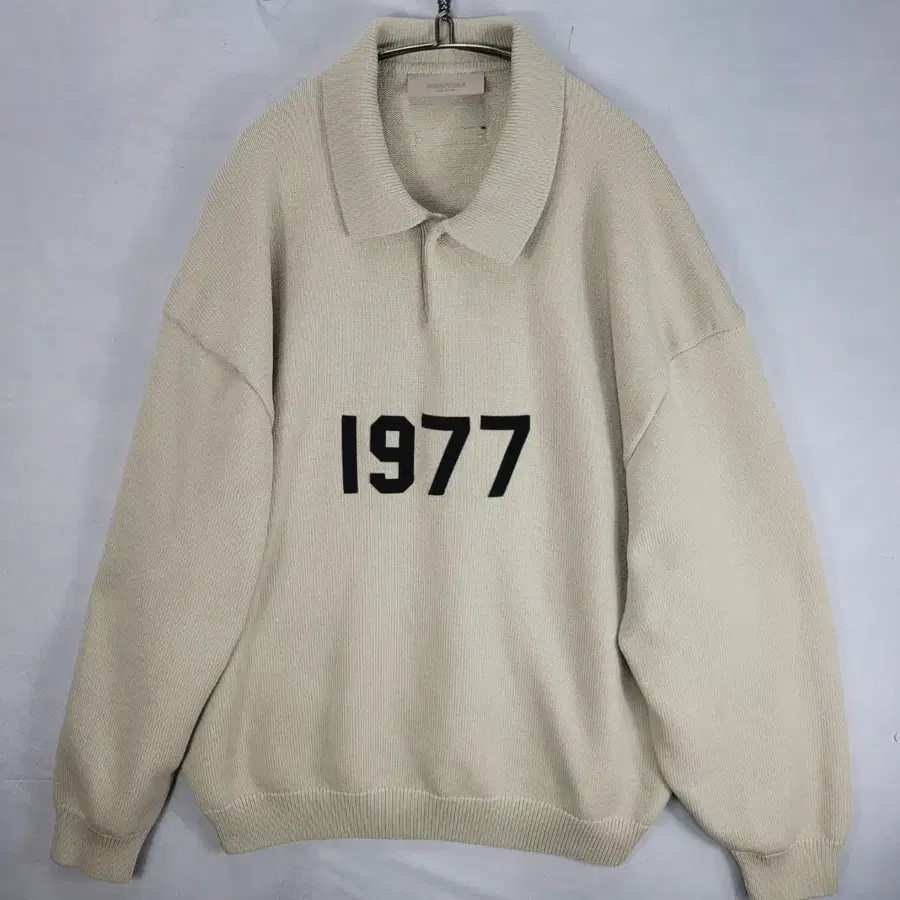 (정품) 에센셜 1977 니트