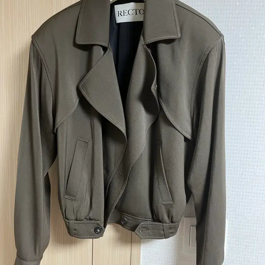 렉토 25FW 트렌치 트랜치 디테일 울 점퍼(L)