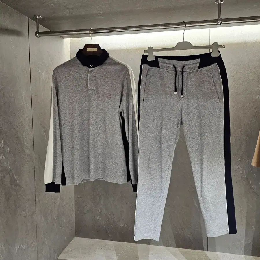 브루넬로 쿠치넬리 자수 스트레치 롱슬리브 폴로 셋업