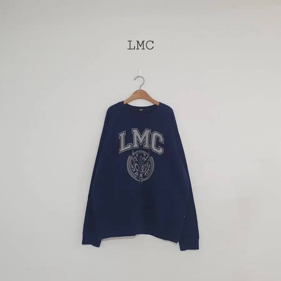 No.26091716 LMC 빅로고맨투맨 네이비