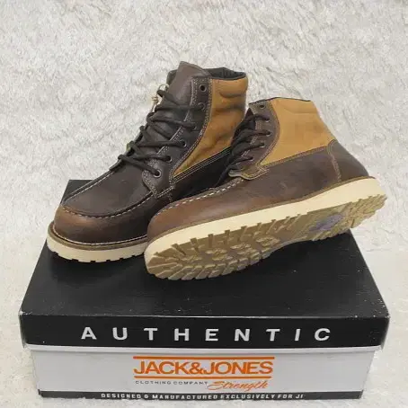 JACK & JONES 트래킹부츠