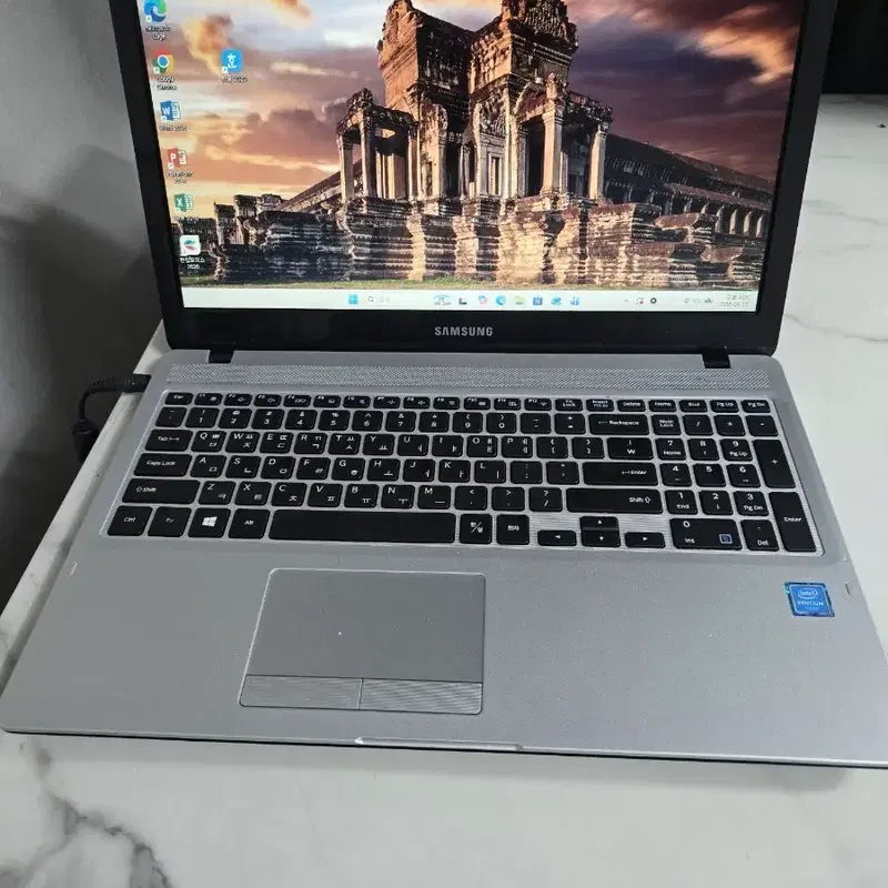 삼성 노트북 15인치 windows 11 ssd 탑재 밧데리 좋아요