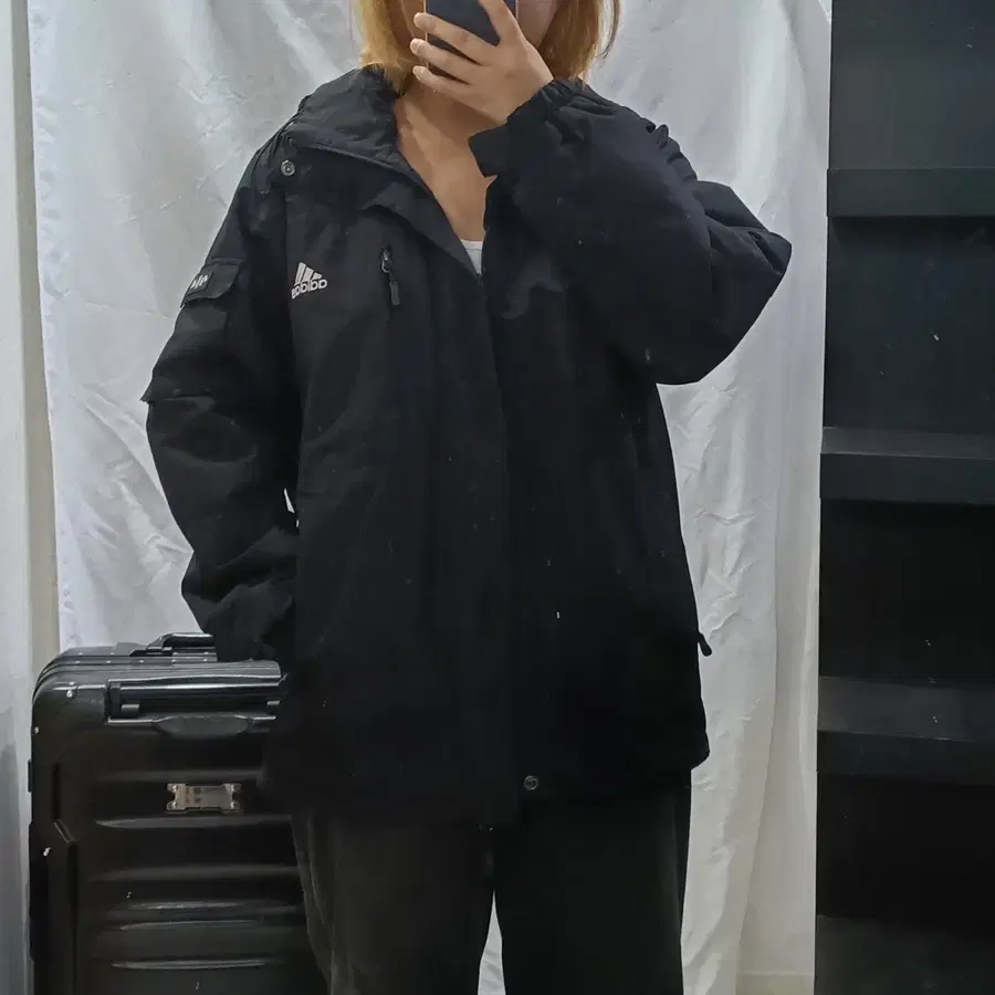 아디다스 블랙 후드 바람막이 자켓