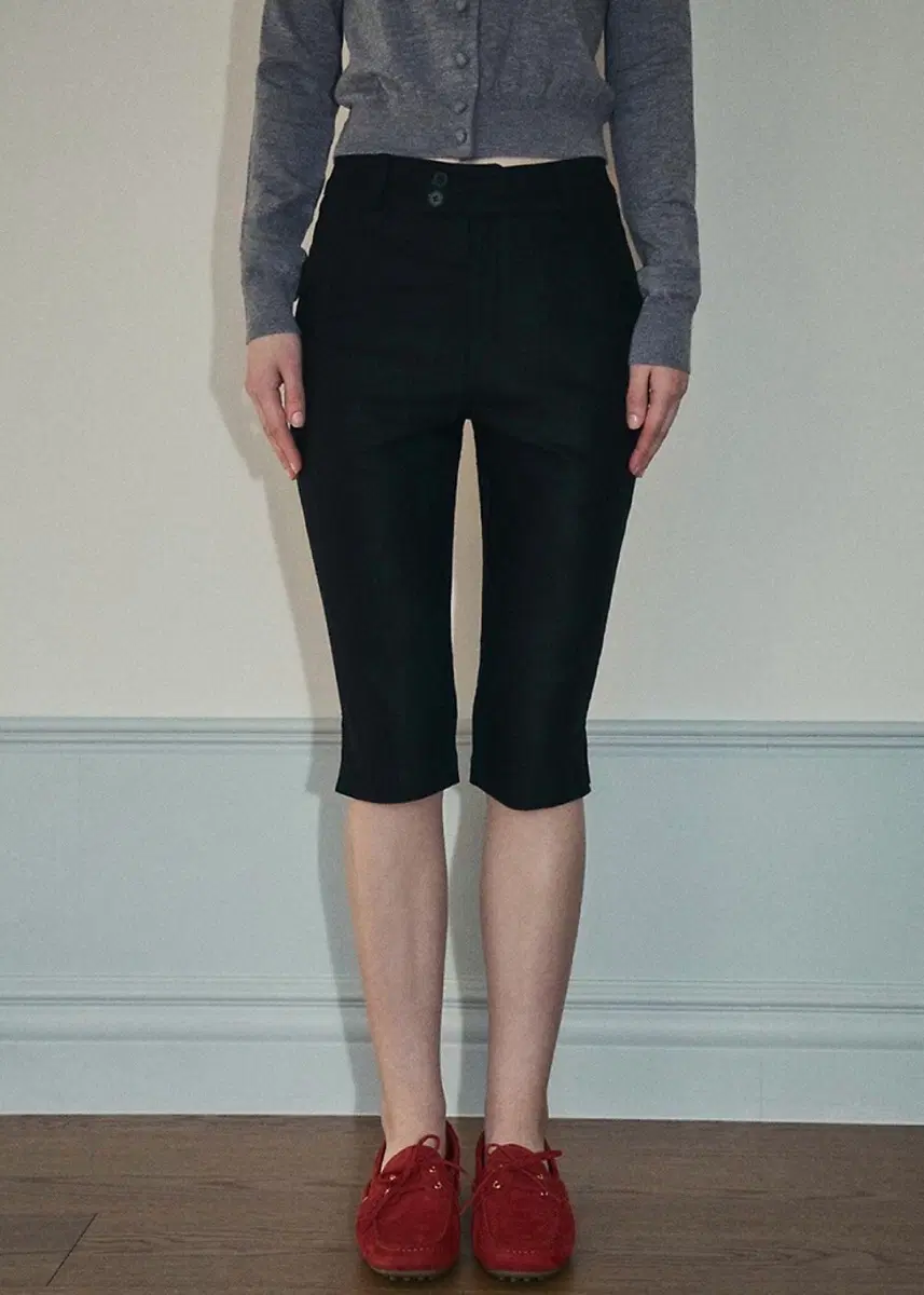 아우어노스텔지아 90's capri pants_Black