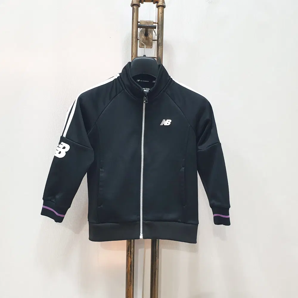 (JJ31295)뉴발란스키즈 기모 트랙 자켓 120 (5~6세)