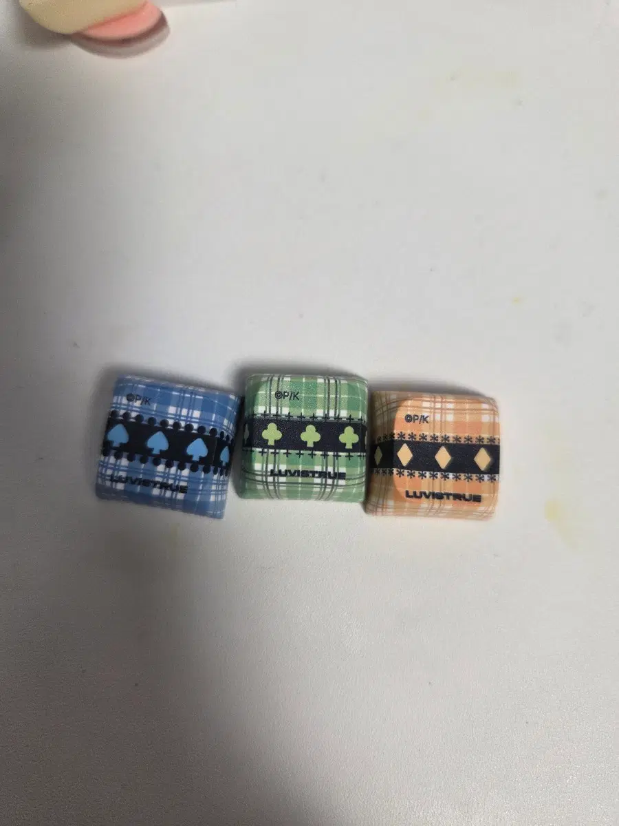 캐캐체 러브이즈트루키캡