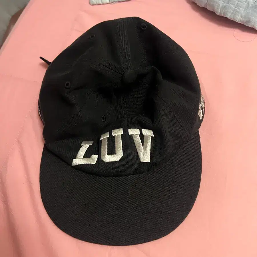 LUVLUVLUV 서울 캡 블랙