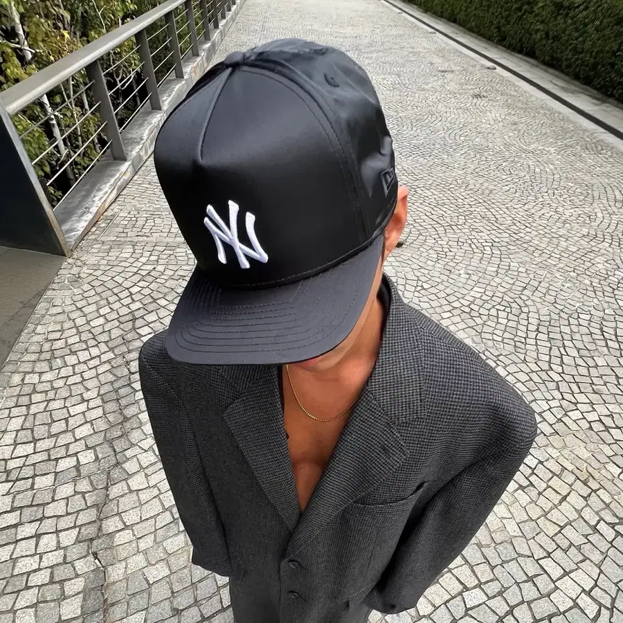 Kith & New Era 뉴에라 뉴욕 양키스 새틴 9FIFTY 스냅백