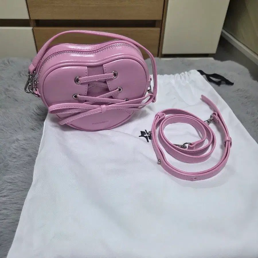 파인드카푸어 하트백