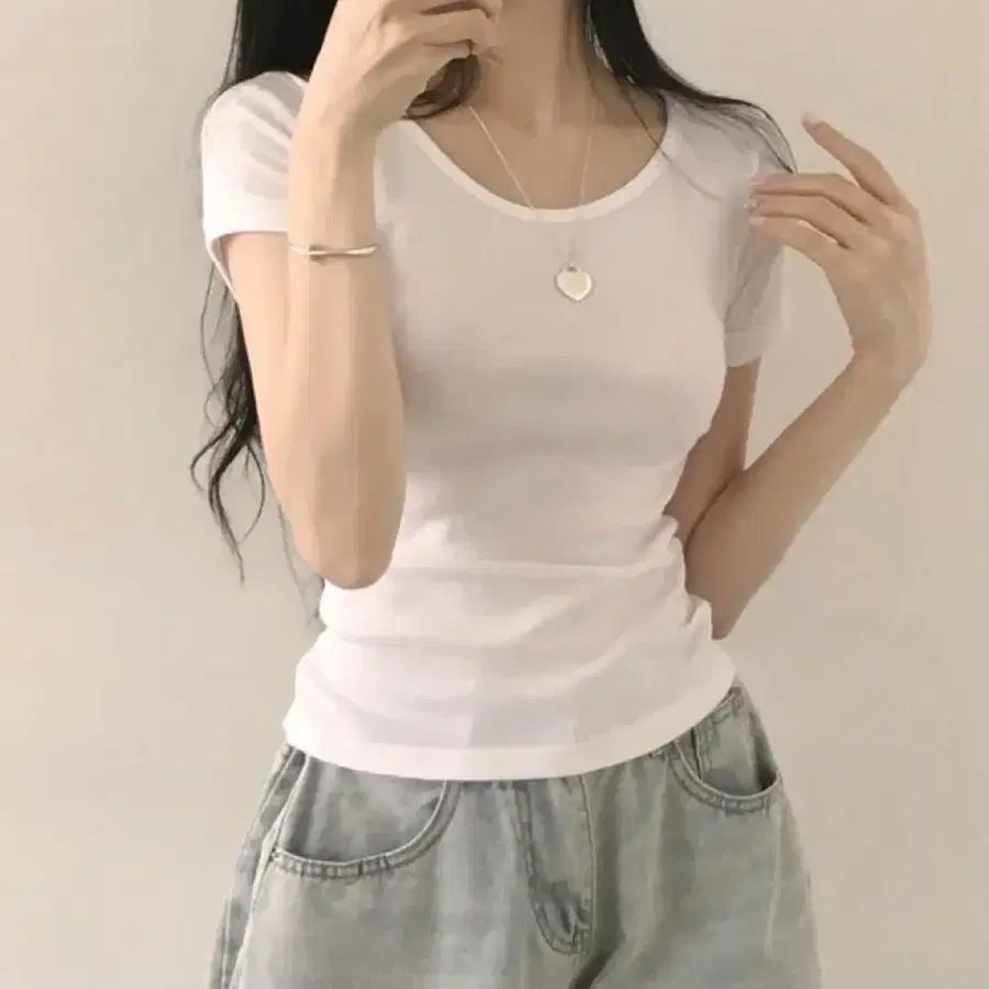 앤드모어 국내제작 화이트 반팔티