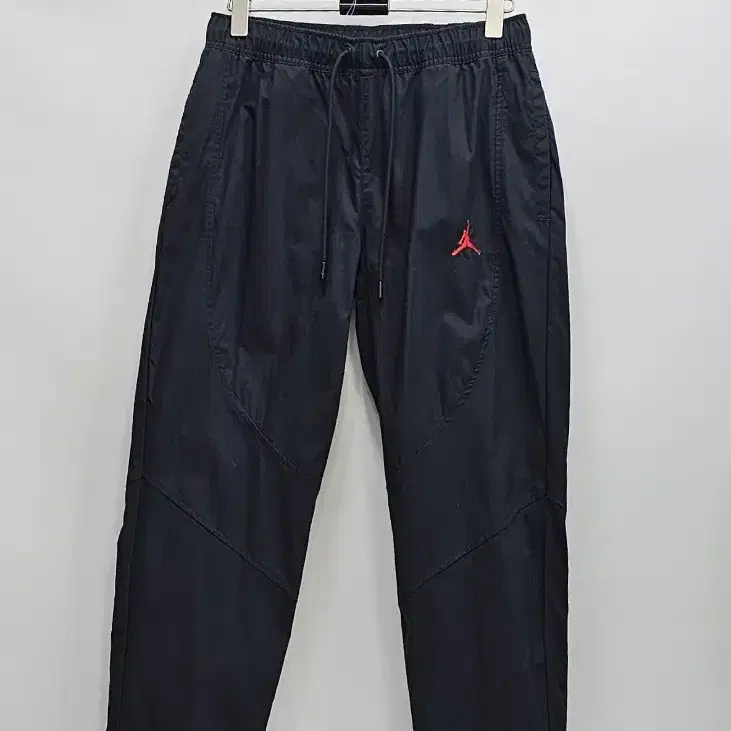 NIKE 21SS 조던 에센셜 우븐 팬츠 / 남 M (80) 블랙