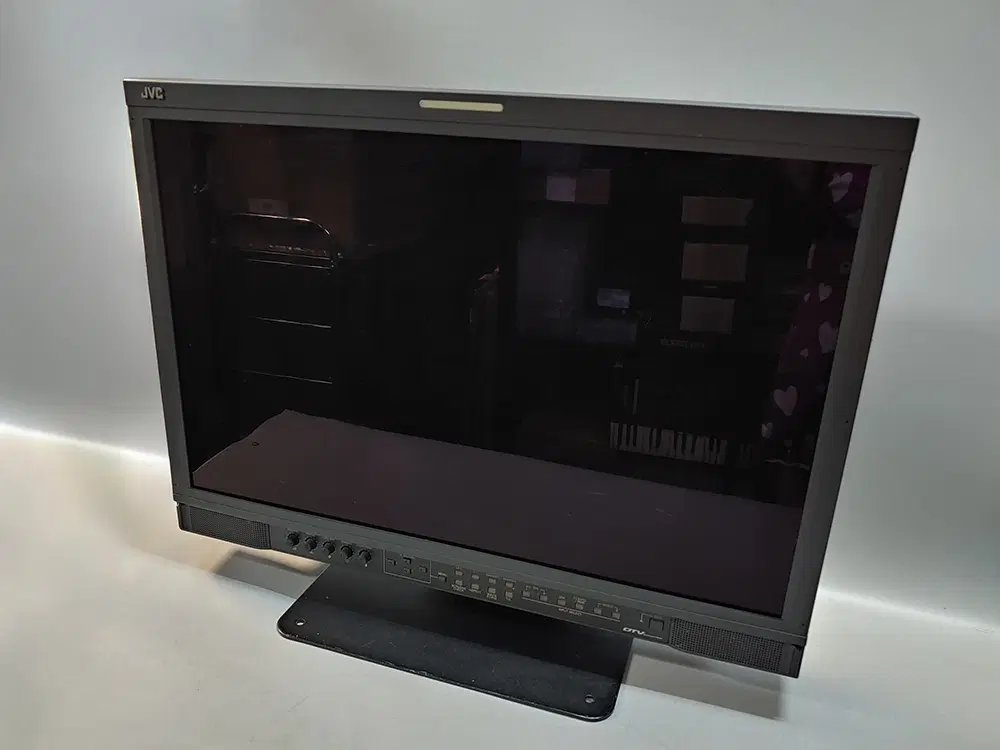 JVC 방송용 멀티포맷 LCD 모니터 DT-V24L3D 모니터