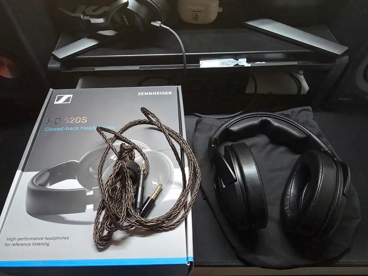 젠하이저 HD 620S 헤드폰 + 데코니 이어패드 + 4.4 사제 케이블