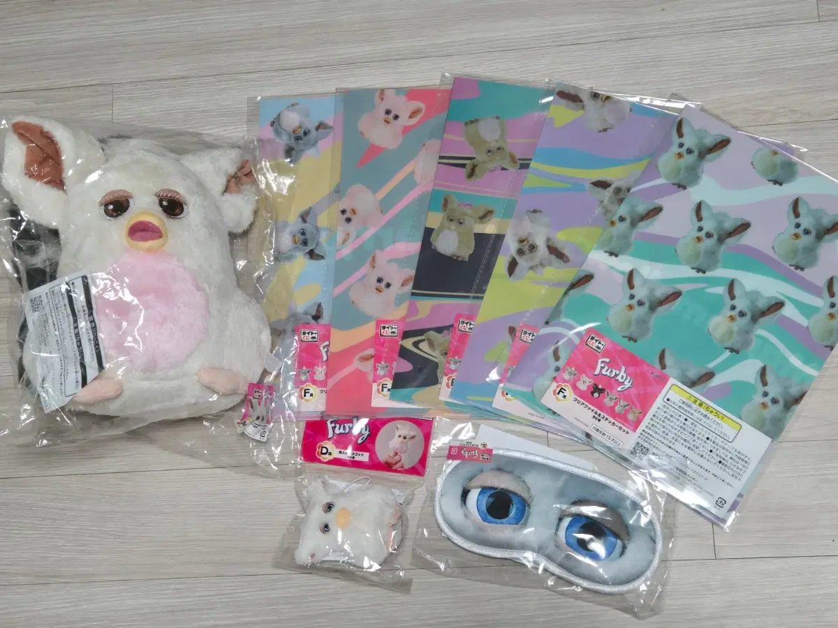 최저가! 미개봉 타이토 쿠지 퍼비 (Furby) A상 스트로베리 밀크 인형