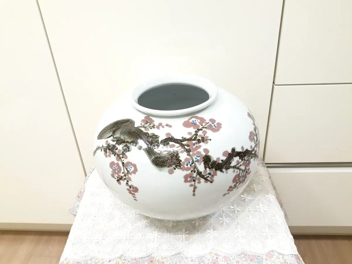 도예작가 작품 도자기 달항아리 매화