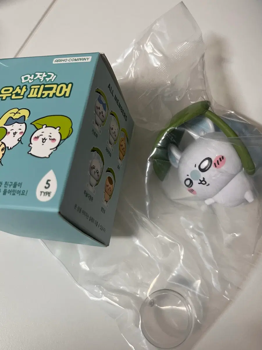 먼작귀 치이카와 우산 랜덤 피규어 (모몽가)