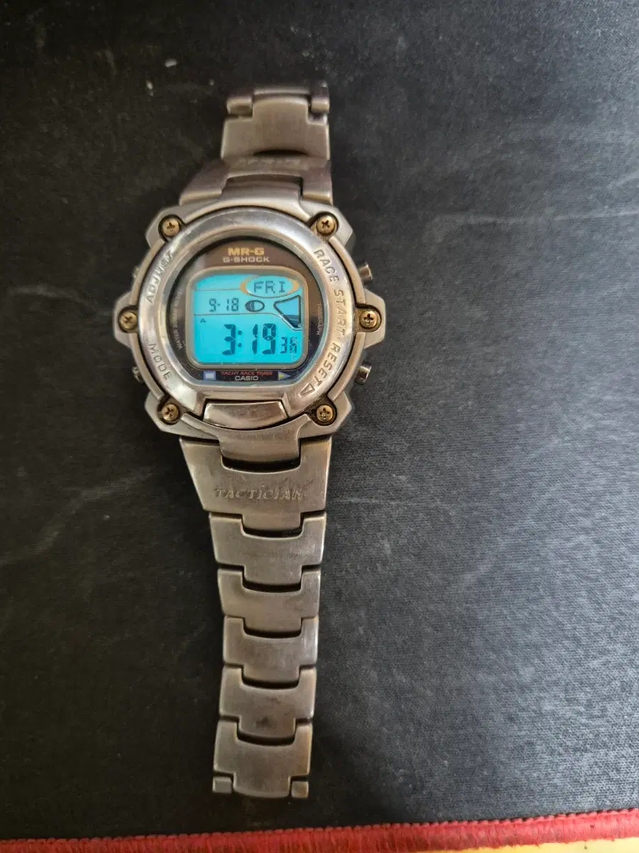 1998 빈티지 카시오 G-SHOCK MRG-1000T 티타늄 워치