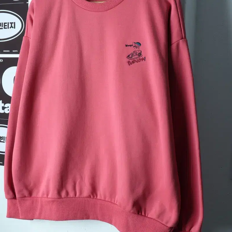 (L-XL) 펜듈럼 맨투맨 티셔츠 오버사이즈 핑크 기모-H39731