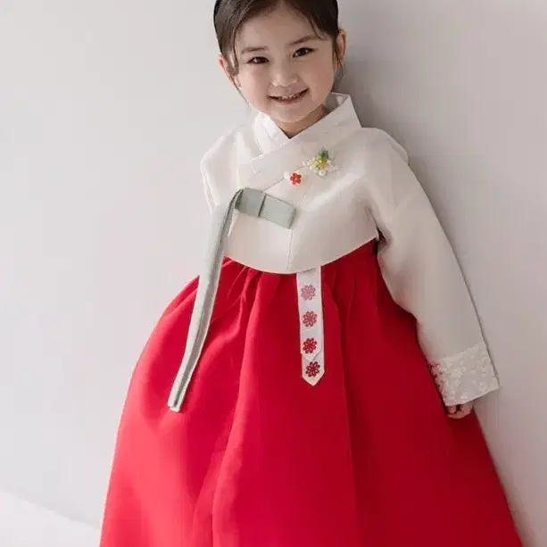 세미 빨강치마 여아한복 팝니다.