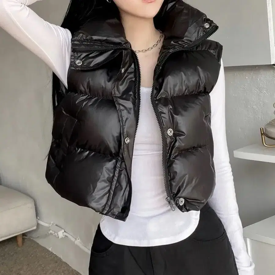 하이넥 숏 크롭 패딩 조끼