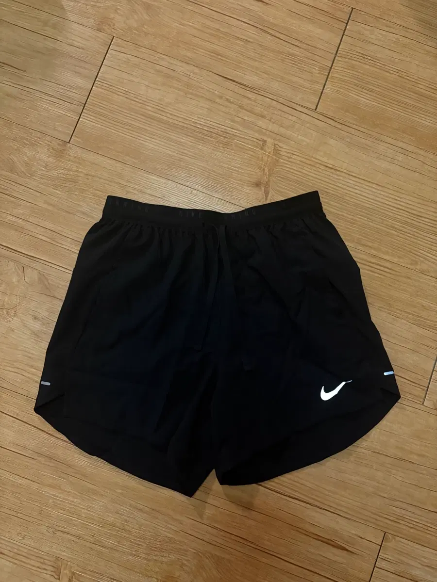 나이키 드라이핏 러닝 쇼츠 블랙