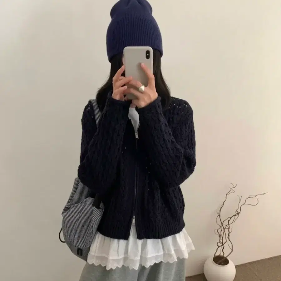 [새상품/1+1할인] 펀칭 꽈배기 투웨이 지퍼 카라 니트 가디건