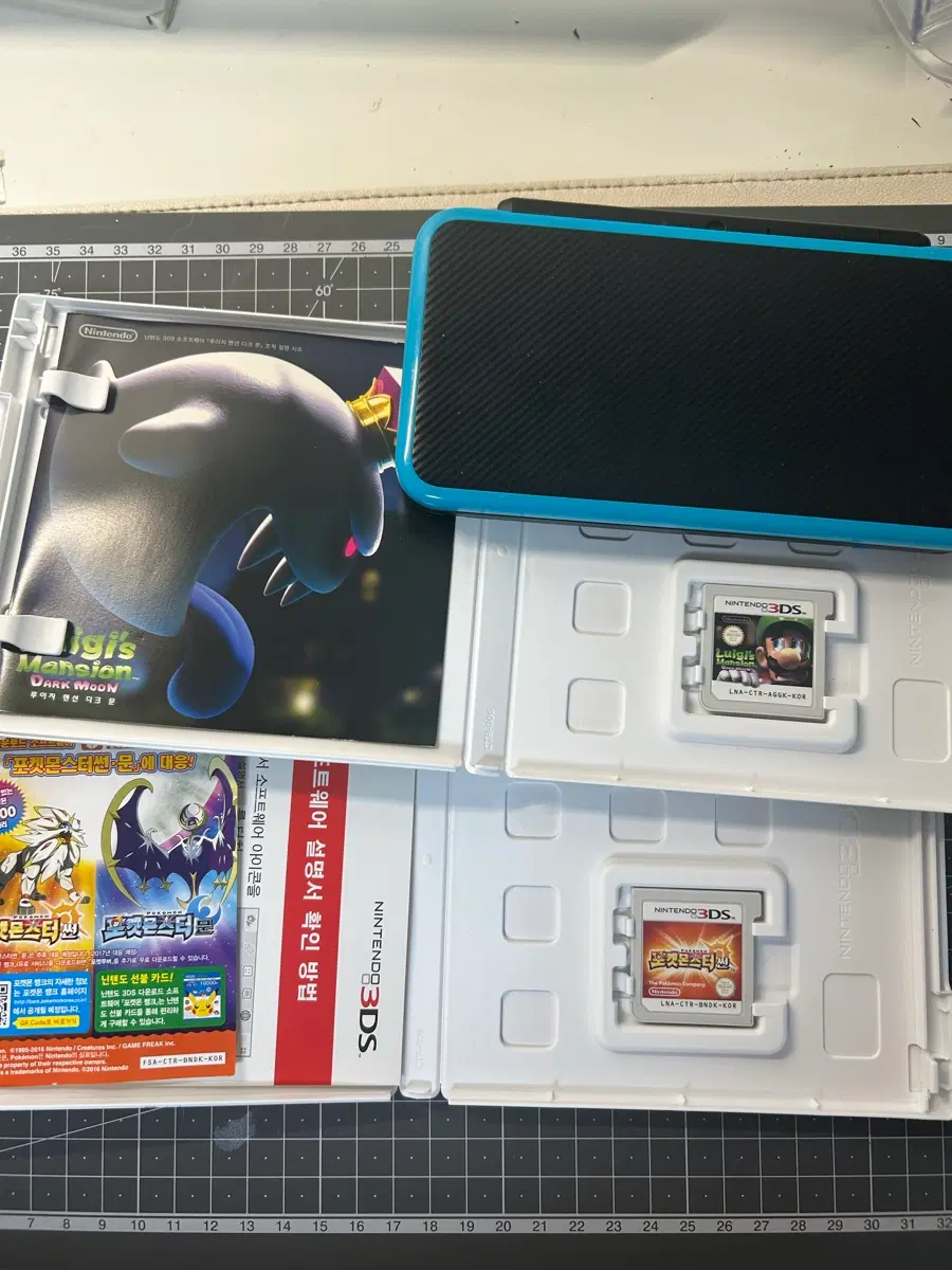 닌텐도 2DS XL + 칩 2개 세트 + 충전기