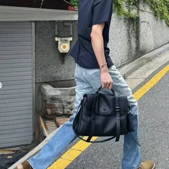 [무배]Mulberry 멀버리 정품 주우재 알렉사백 오버사이즈 올블랙 사첼백 남녀공용
