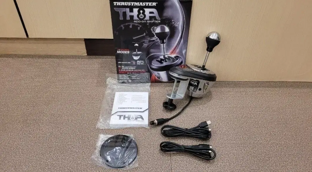 트러스트마스터 레이싱휠 전용 쉬프트 TH8A 판매