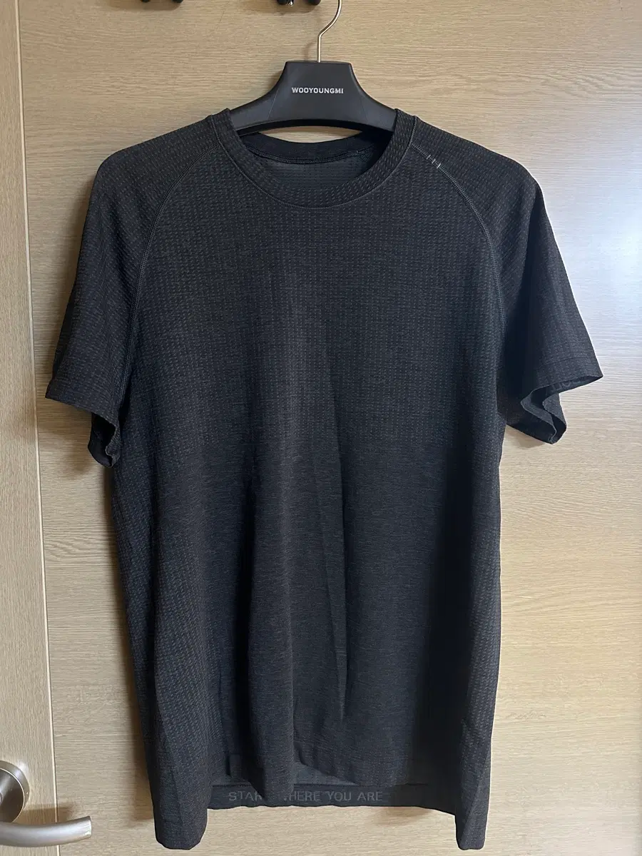 [M]룰루레몬 메탈벤트테크 숏슬리브 블랙