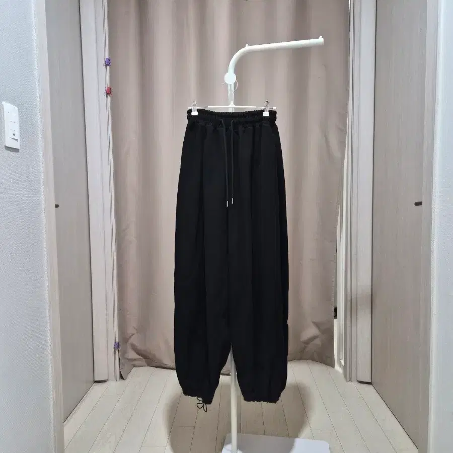 고퀄 기모 옆핀턱 블랙 조거 팬츠.새상품