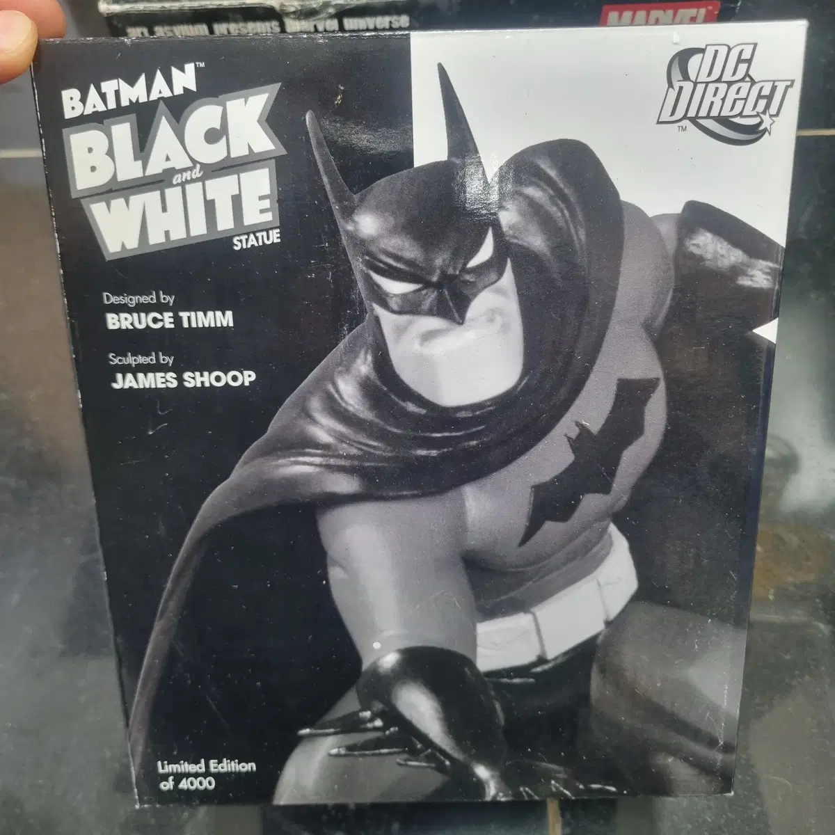DC Direct 배트맨 블랙 앤 화이트 브루스 팀 버전 스태츄 한정판
