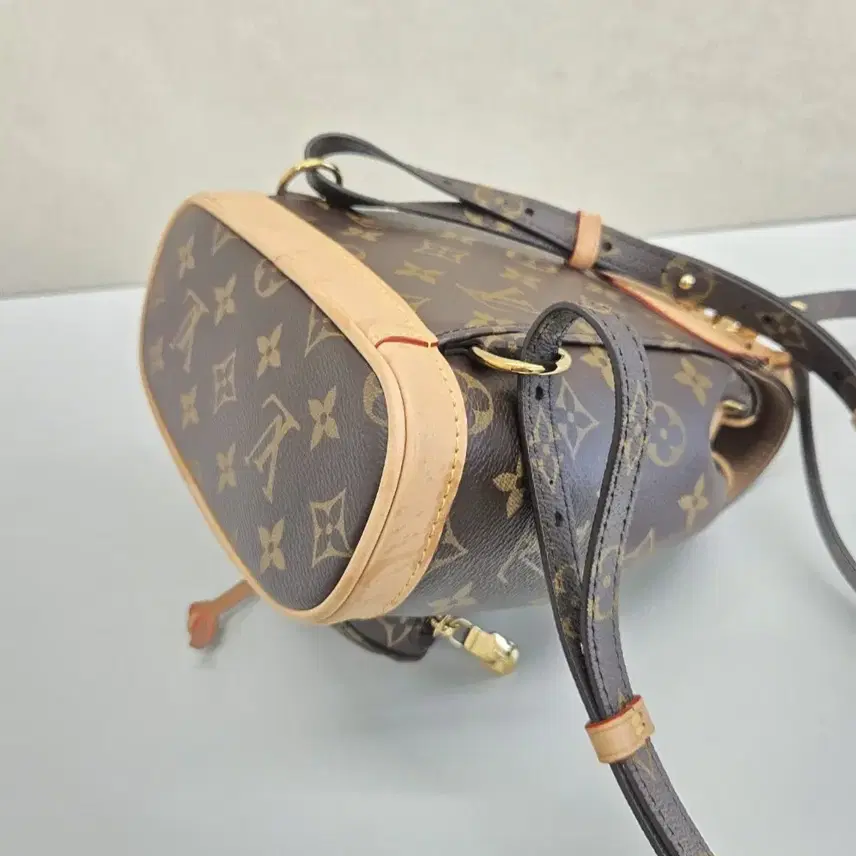 루이비통 모노그램 미니 몽수리 백팩 M11199 사진 8