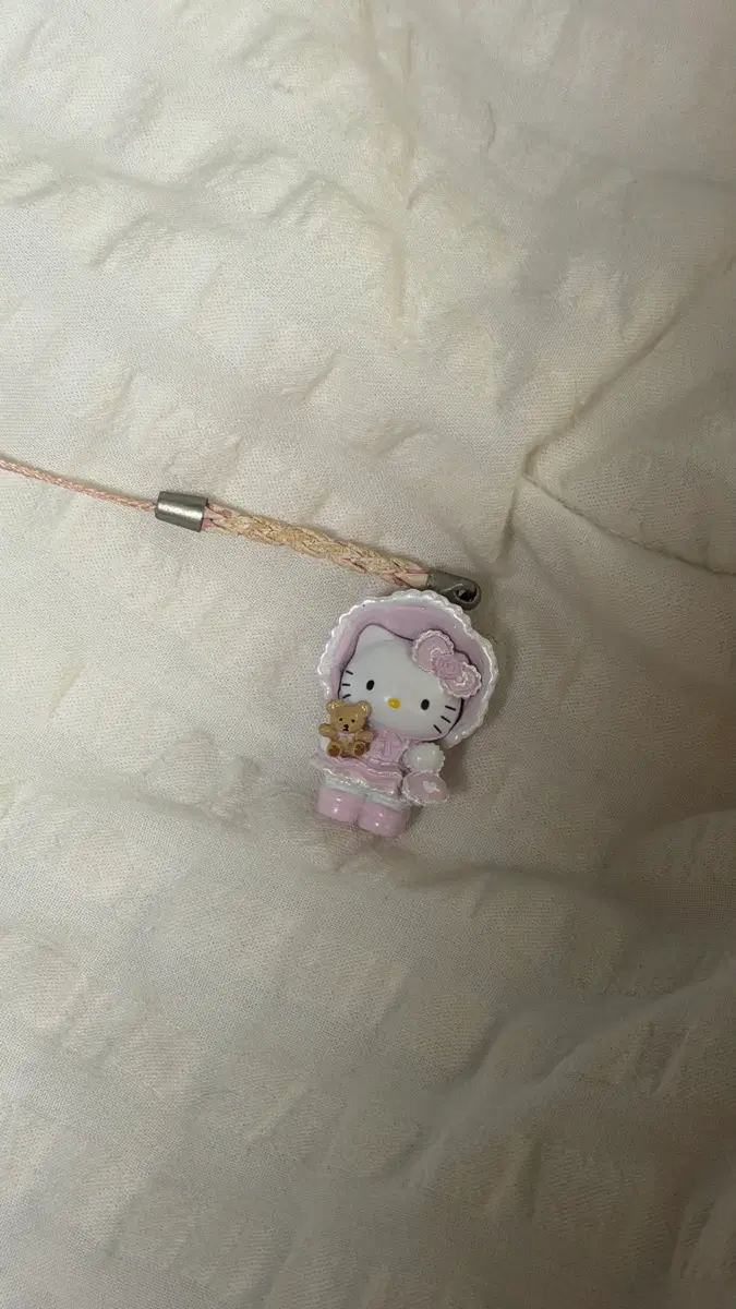 로리타 노바라 키티 스트랩 실사용